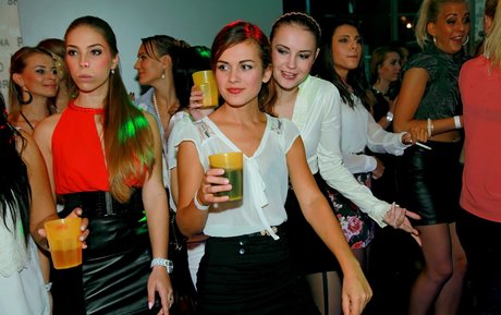 Party Hardcore schauspielerin nackten galerie