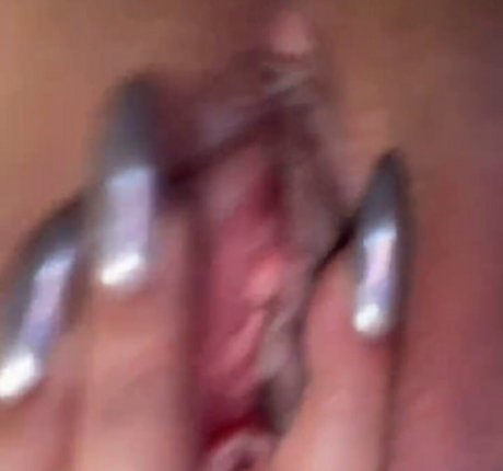 Maia Hilman hübsche erotische foto