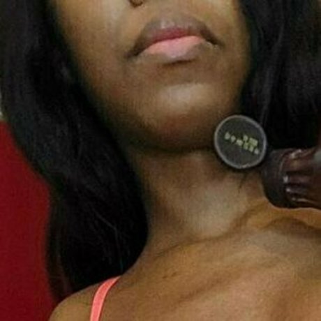 munromoans exklusive nackte bild