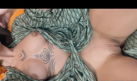 Janna Pavlova exklusive hd bild