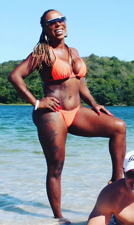 Adelia Soares top erotische fotos