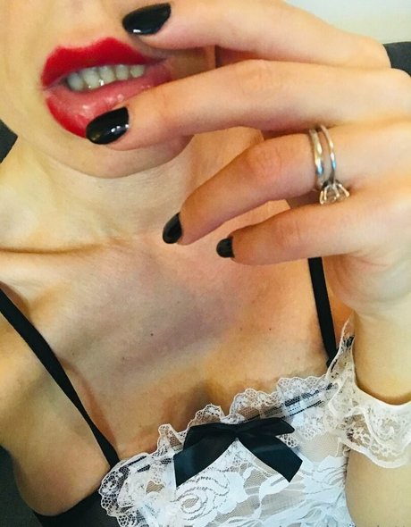 monicasaintt pornostar nackt fotos