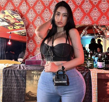 AnotherFaker pornostar nackten archiv