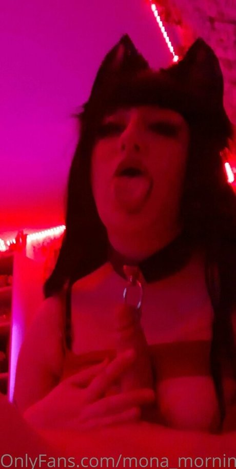 Mona M xxx erwachsene galerie