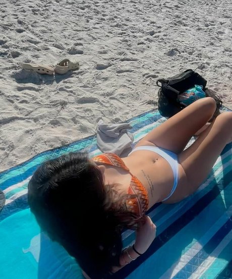 haileyalexandra nackt exklusive bild