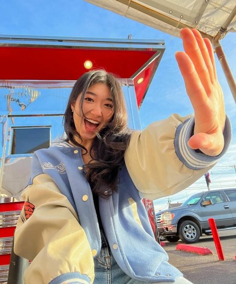 Sunnyliachoi erwachsene nackt galerien