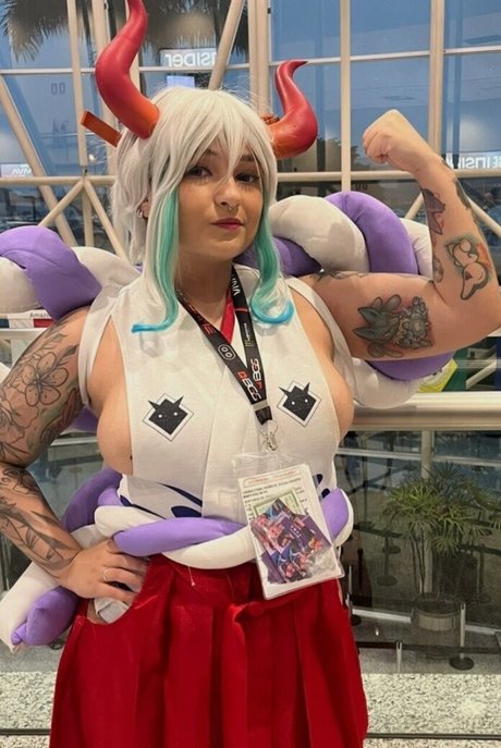 Belkitsune erwachsene kunst foto