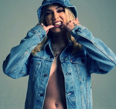 therealroyalskye hd perfekte bild