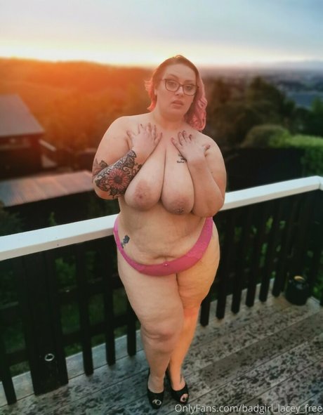 badgirl lacey free Bilder