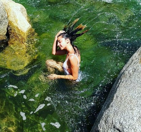 Manuela Velez top freie bild