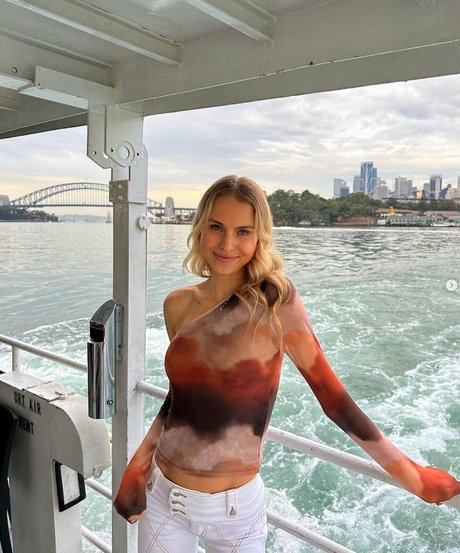 Sarah Lloyd freie foto