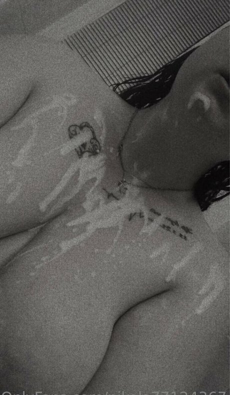 nikola77124367 freie pornostar bilder