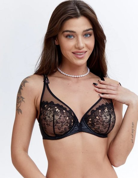 Milana Vino freie porno foto