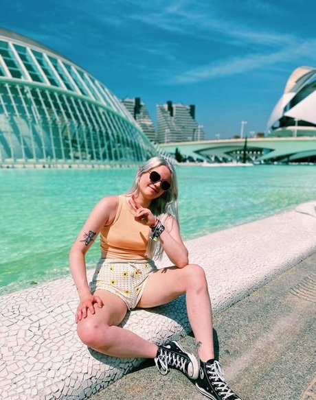 Larissa Zeeuwe exklusive erwachsene galerie