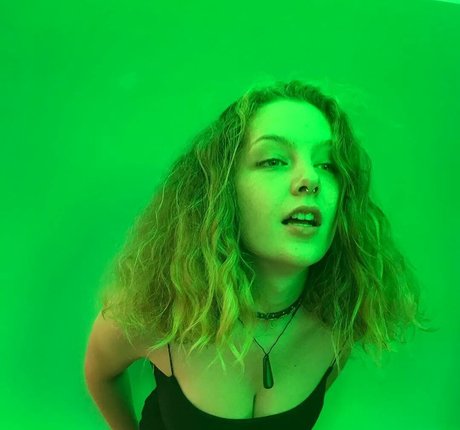 Jade Stone model nackten galerie