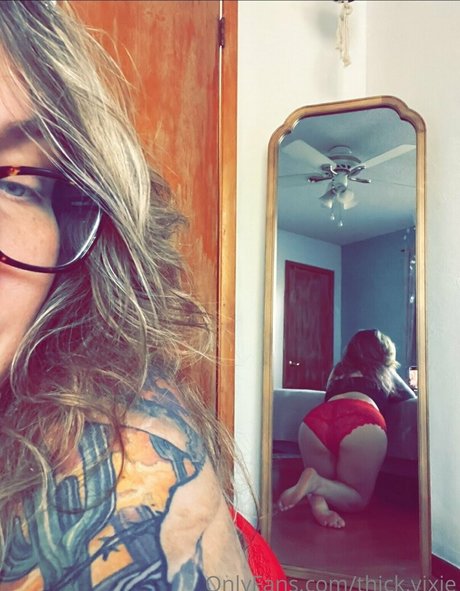 thick vixie pornostar sexy bilder