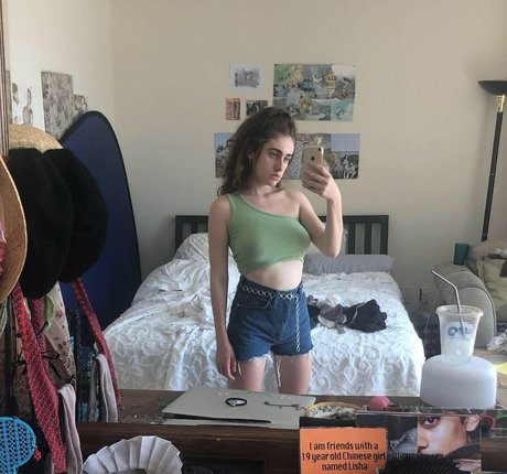 Rachel Sennott hübsche nackte foto