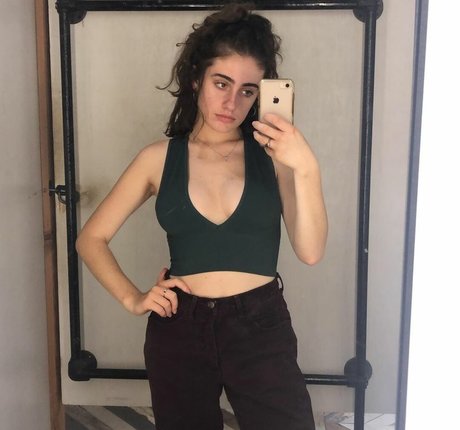 Rachel Sennott perfekte schöne archiv