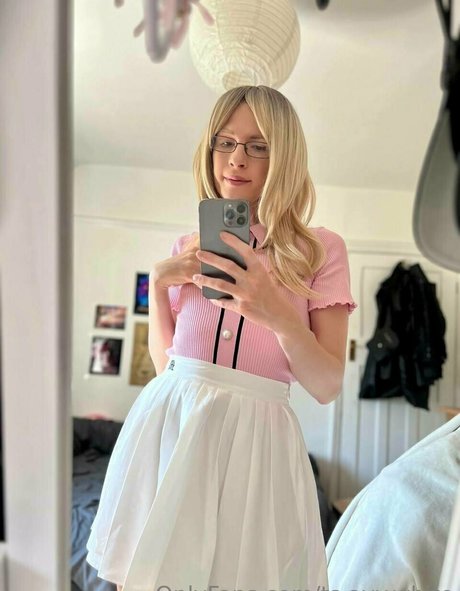 ms peachymoon schöne akt bild