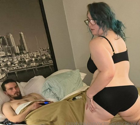 pr3ttyandpr3gnant top sex archiv