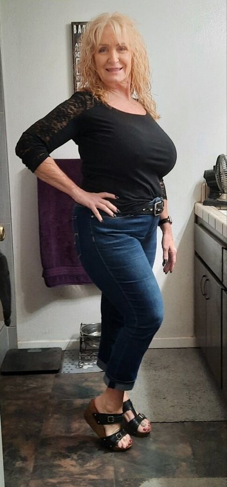 Wildwillie93 erotische erwachsene foto