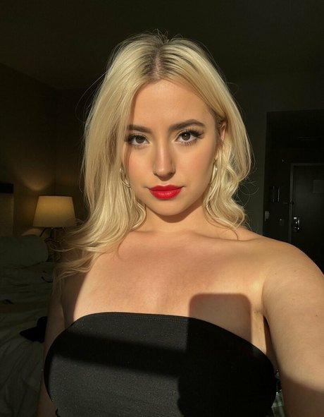 Ashley St Clair top nette fotos