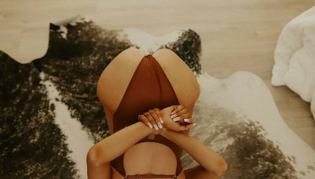 PlaymateSashaVIP xxx nette bild