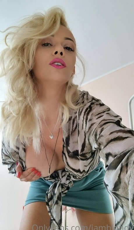 iamblondy sexy nette bild