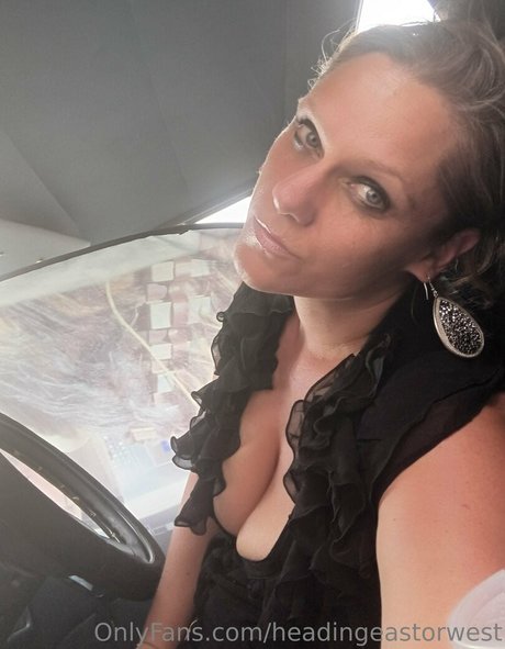 headingeastorwest nackt erotische galerien