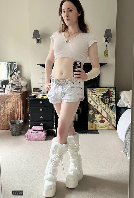 Abigail Thorn schöne bild