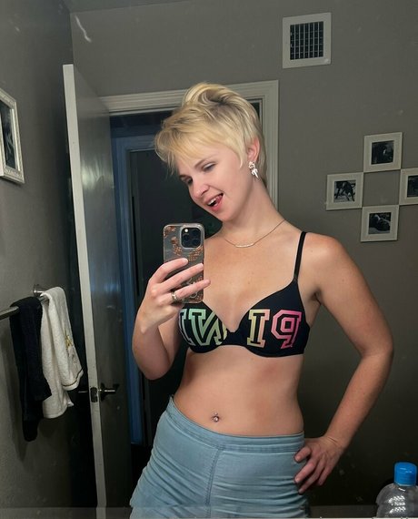 cherryfoxjk pornostar perfekte fotos