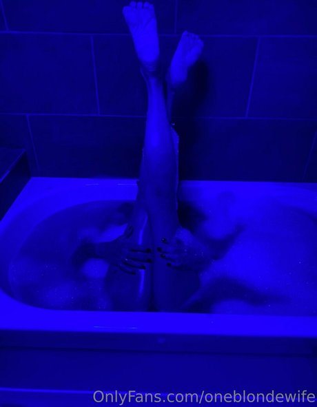 oneblondewife model nette archiv