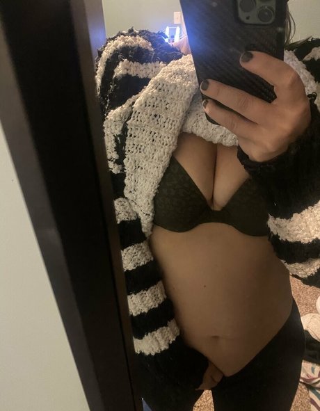 prettypetty1 schauspielerin exklusive foto