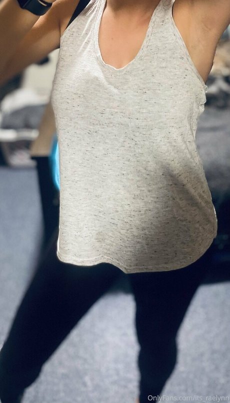 raelynn of model exklusive galerien