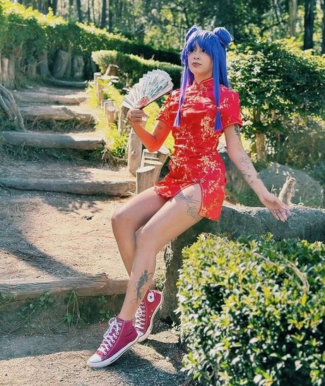 Sailor Gwen sexy nackten foto