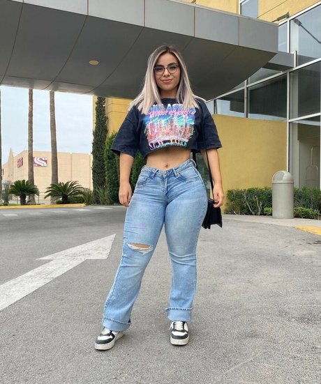 Thaily Delgado sexy kostenlose archiv