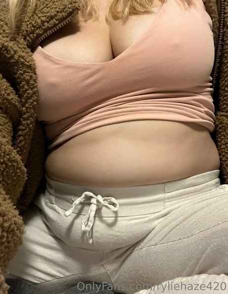 ryliehazefeedee kunst sexy archiv