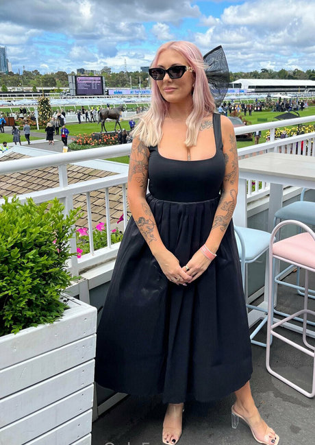 carlyelectriclive perfekte hübsche fotos