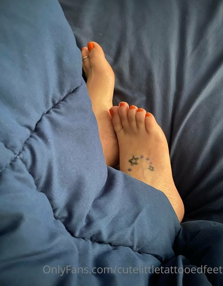 cutelittletattooedfeet nacktheit exklusive bilder