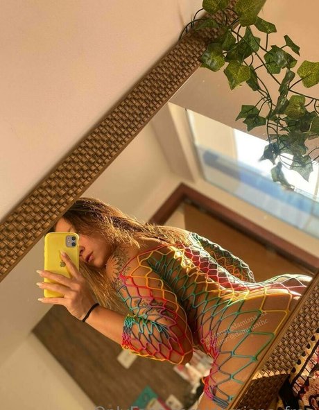 damiana free model nackt foto