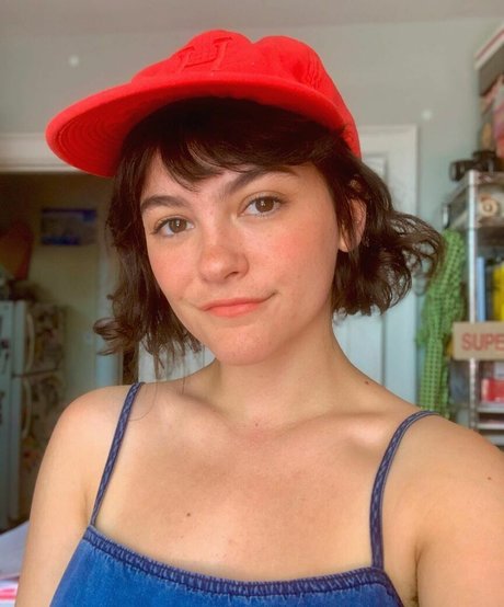 Alex Luciano sexy foto