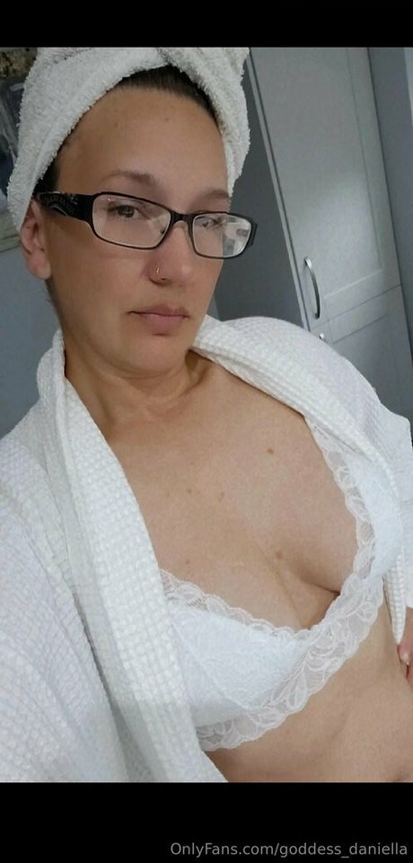 goddess daniella hd erotische bild