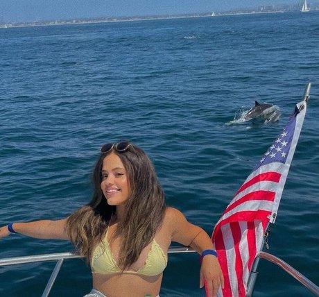 Sarah Jeffery nette pornostar galerie