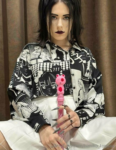 himiko togaaa model nackte fotos