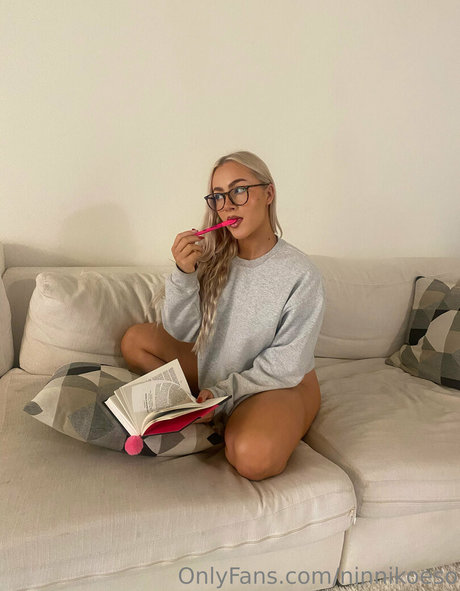 rothaarige solo-onlyfans heiße akt galerien