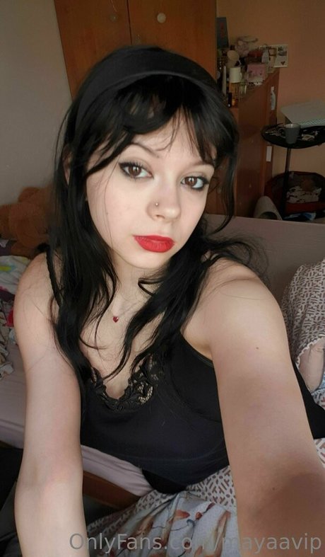 mayaavip pornostar nackte fotos