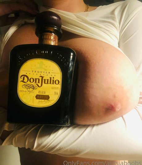 alissiaboobs kostenlose exklusive bilder