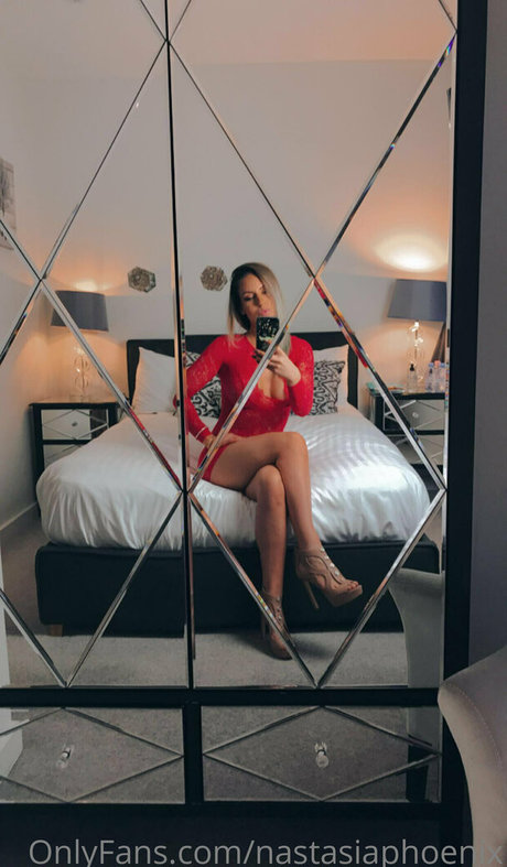 nastasiaphoenix schauspielerin top bilder