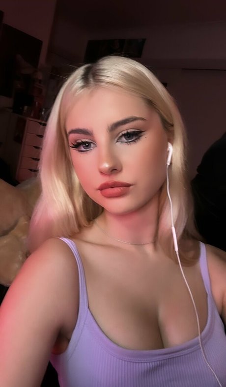 Gracelyra hübsche nackte bild