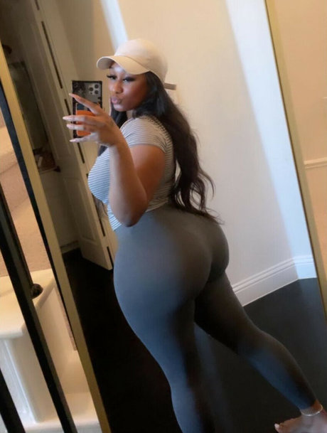 Itsteedy_ nacktheit top bild